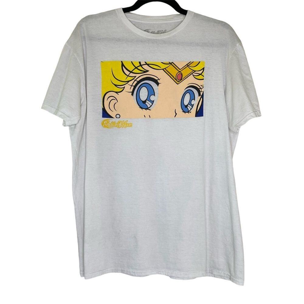 Sailor Moon Graphic Tee Large